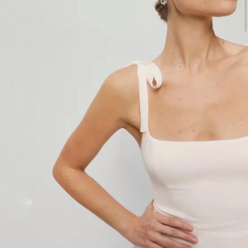 Reformation Bess Dress in Ivory - Picture 5 of 16